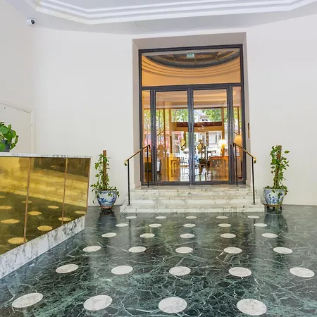 Modern Madeleine باريس